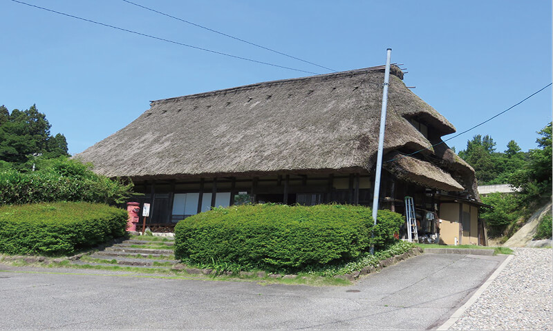 民  俗民芸村（民俗資料館）